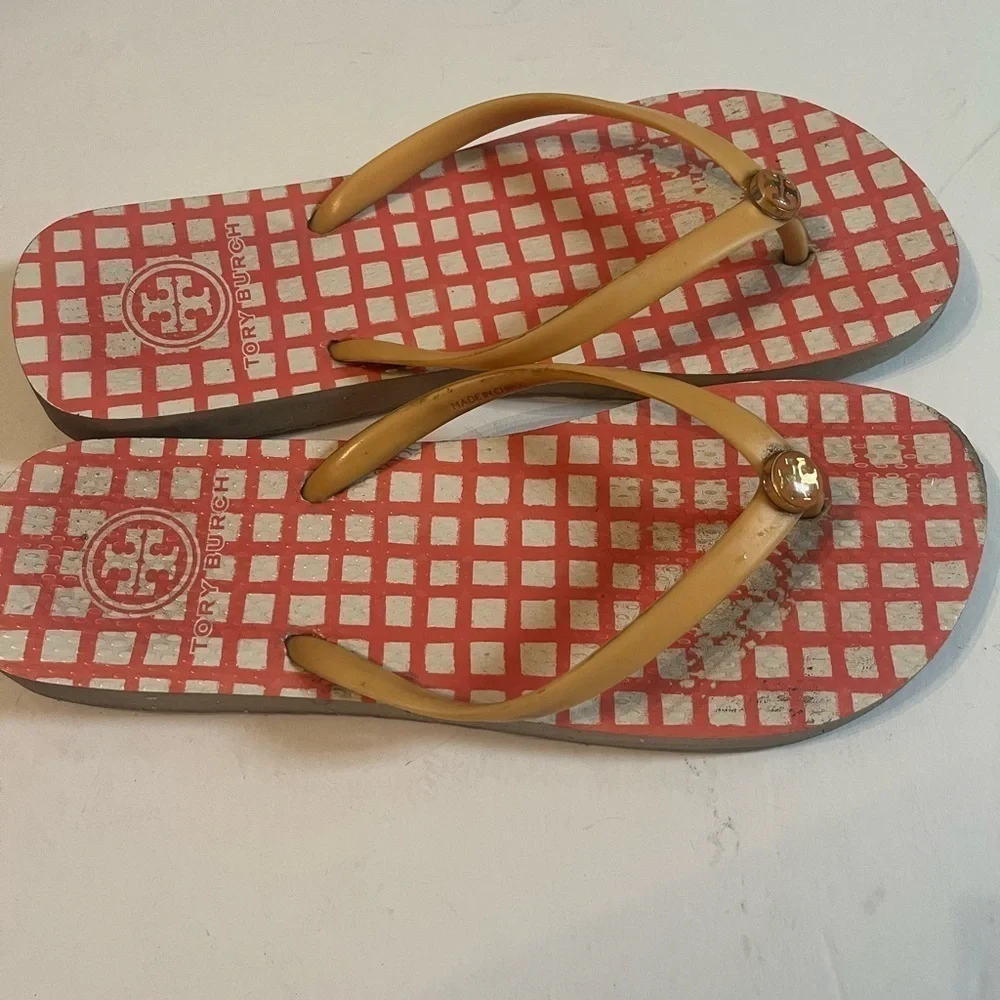 Tory Burch Retro 70's Orange-Red Mod Flip Flops Sz 7 Thong Logo